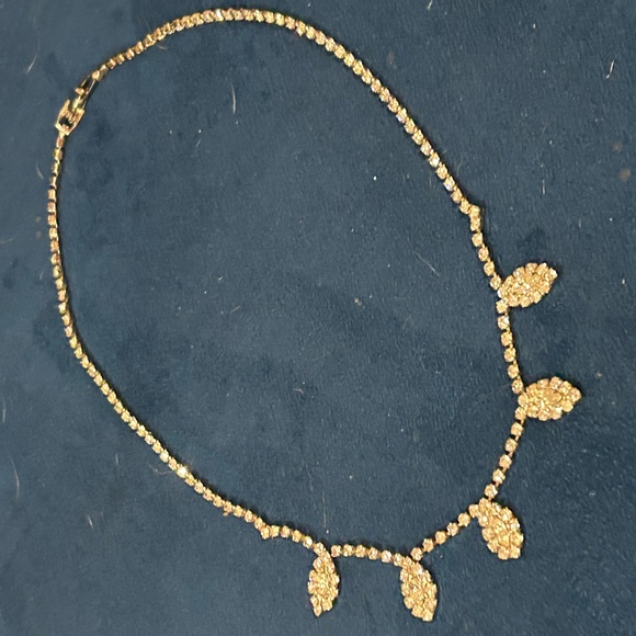 Jewelry - Silver Leaf Pendant Necklace with Dainty Chain